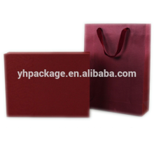 2018 Großhandel Logo gedruckt recycelbaren Karton Luxus Fantasie rote Tasche